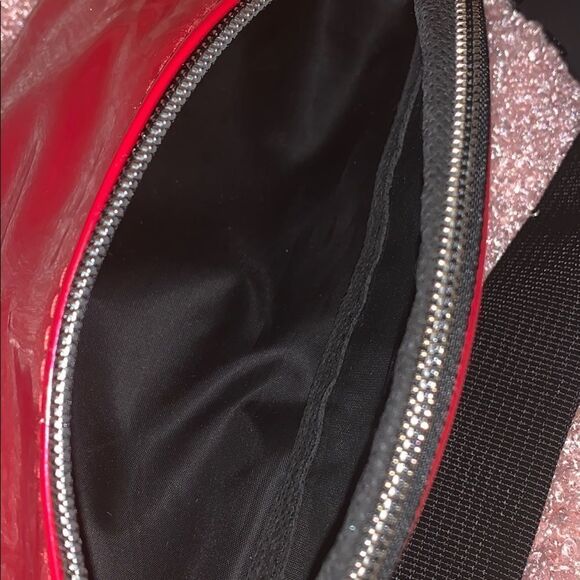 Red glitter Fanny   - Picture 7 of 8